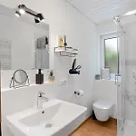Anytime - Gaestehaus Am Weinberg In Uberlingen